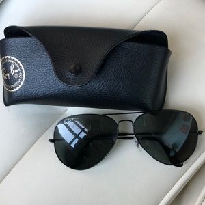 black ray-ban large aviators polarized